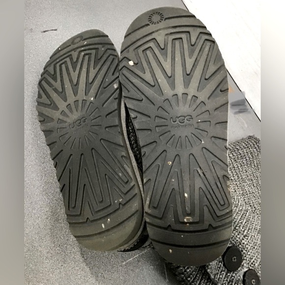 LikeNew Ugg Classic Cardy Gray SweaterKnit KneeHigh Button-Up Foldover Boots Sz6 - Picture 7 of 8